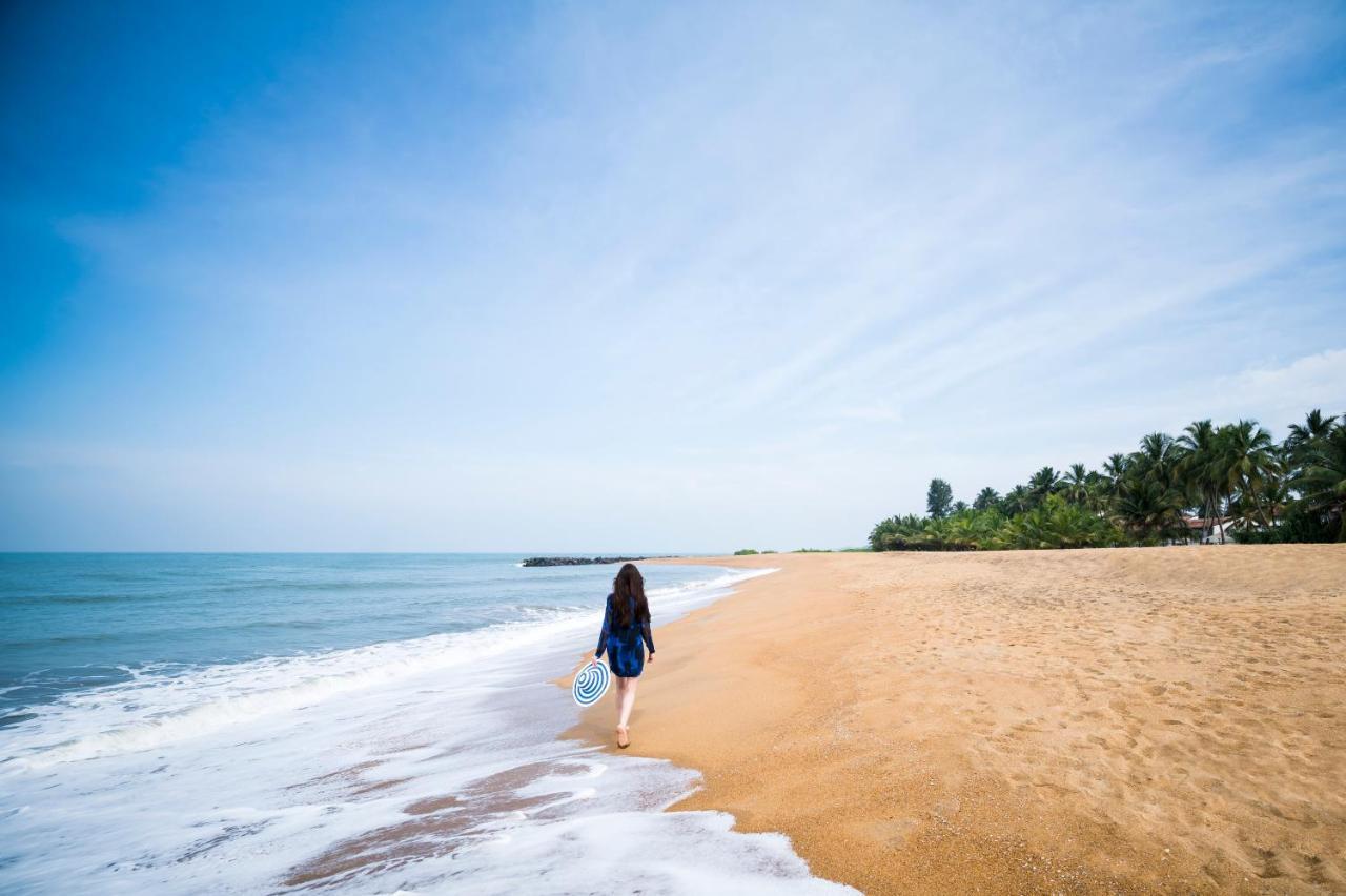 Anantara Kalutara Resort Exterior photo