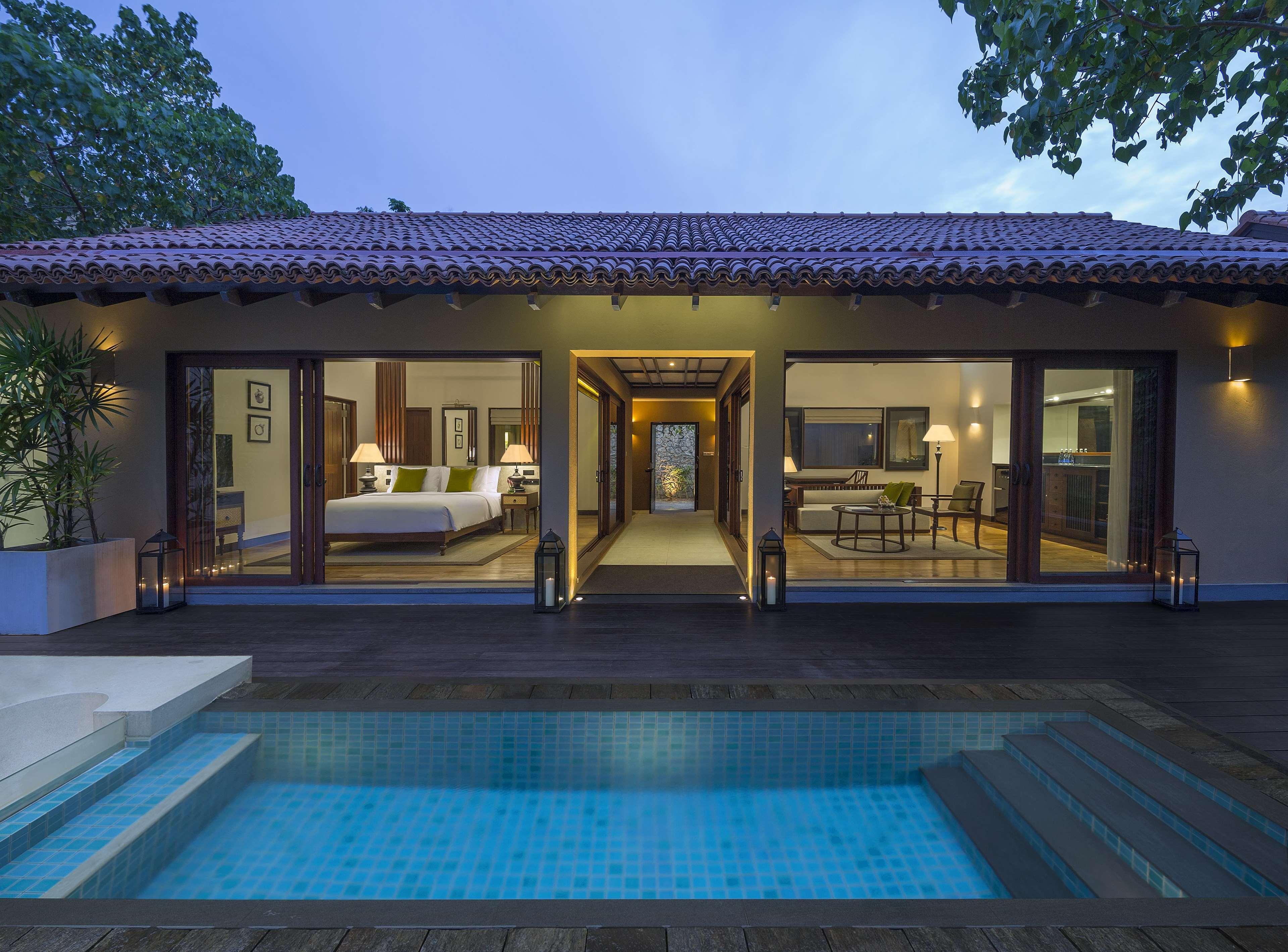 Anantara Kalutara Resort Exterior photo