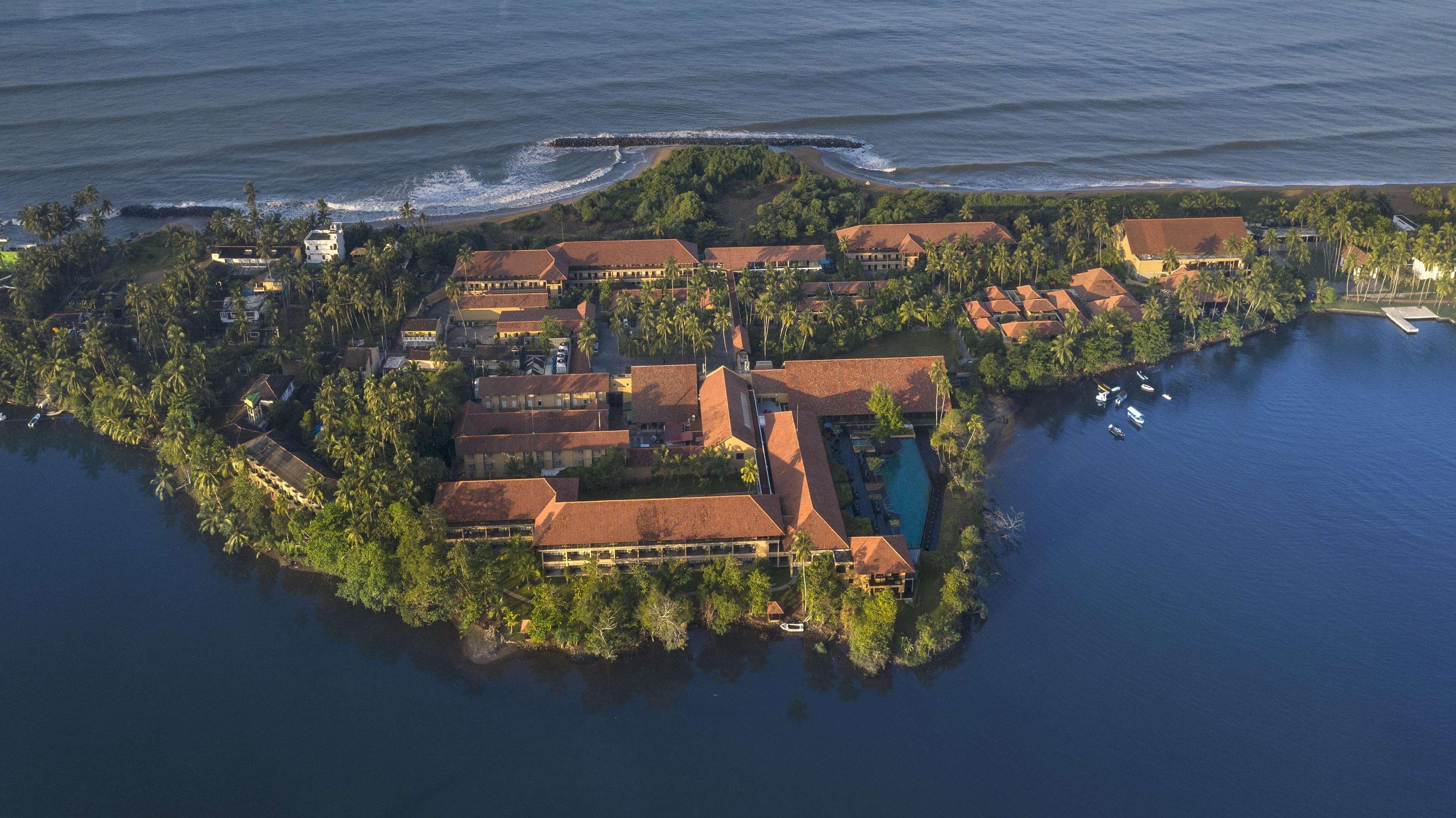 Anantara Kalutara Resort Exterior photo