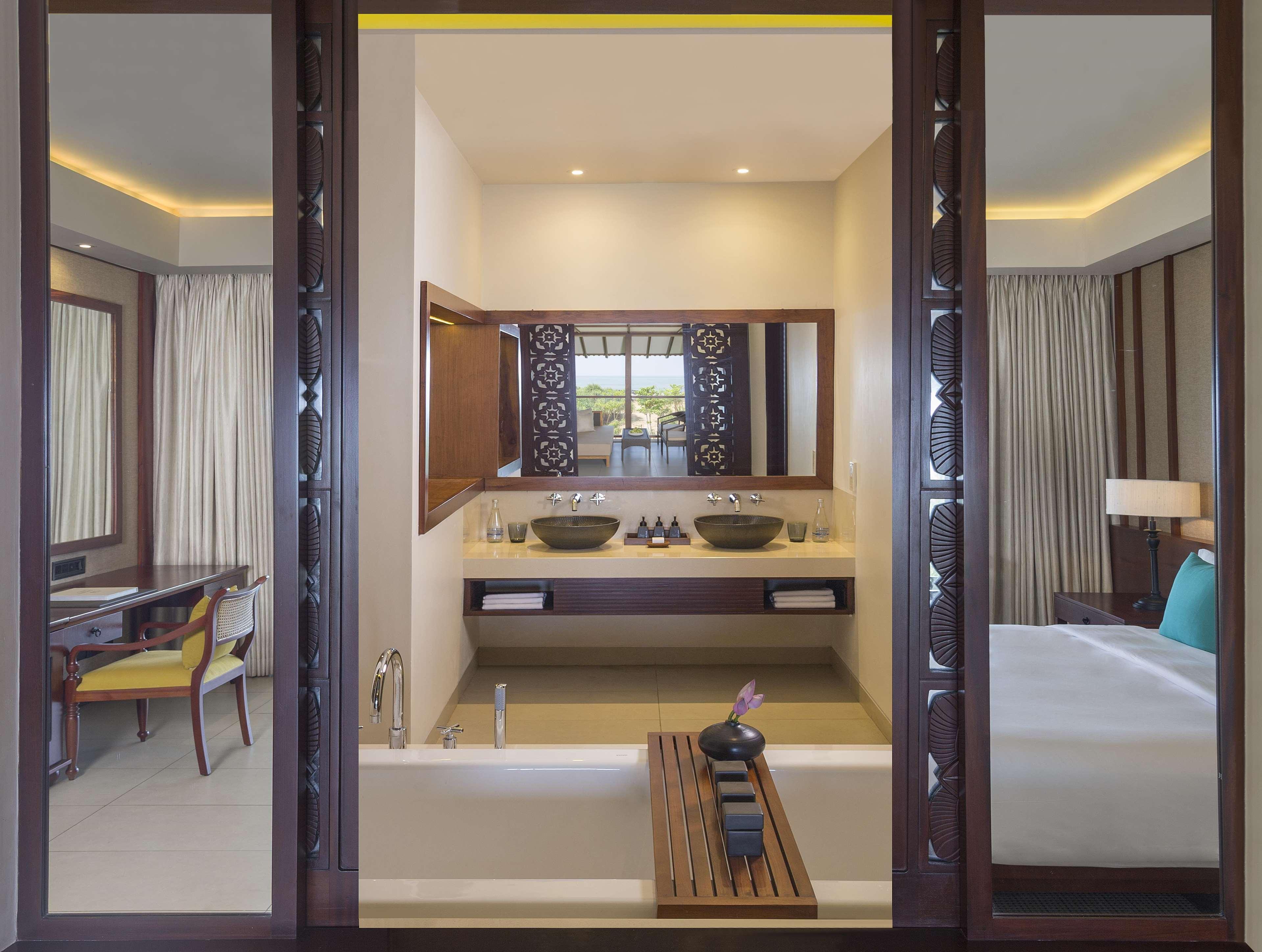 Anantara Kalutara Resort Exterior photo